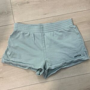 Aritzia Sweat Fleece Perfect Fit shorts
